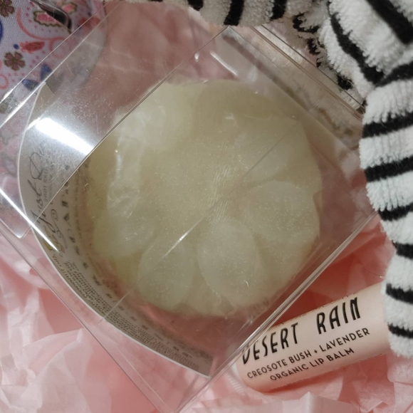 Lovely Lady Unique Facial Giftset - Picture 5 of 6